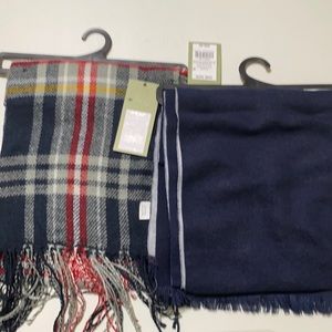 Good fellow scarves new